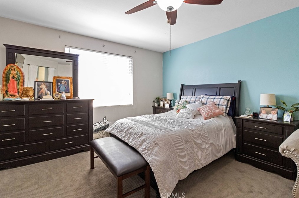 17063 Hackberry Ln, Fontana CA  92337-6885 exterior
