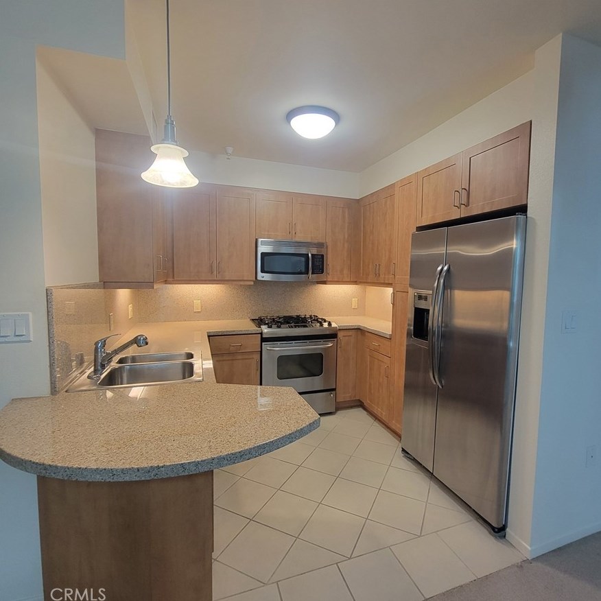 267 San Pedro St, Los Angeles CA  90012-3874 exterior