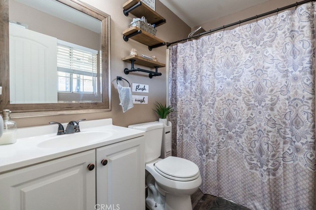 10082 5th Ave, Hesperia CA  92345-2607 exterior