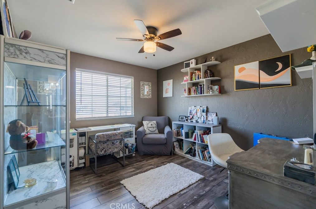 10082 5th Ave, Hesperia CA  92345-2607 exterior