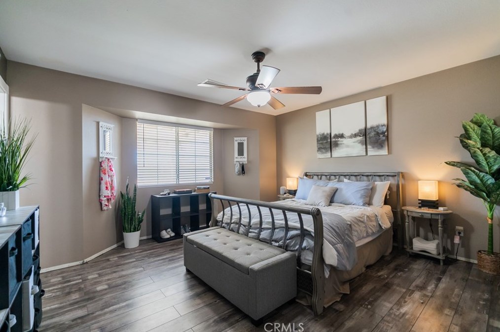 10082 5th Ave, Hesperia CA  92345-2607 exterior