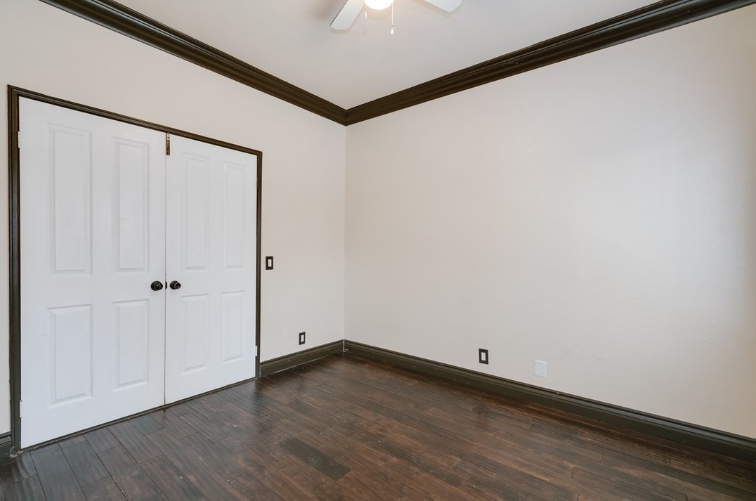 7490 Oxford Ct, Fontana CA  92336-3522 exterior