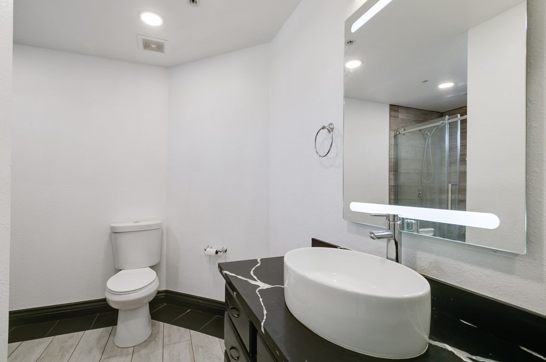 7490 Oxford Ct, Fontana CA  92336-3522 exterior