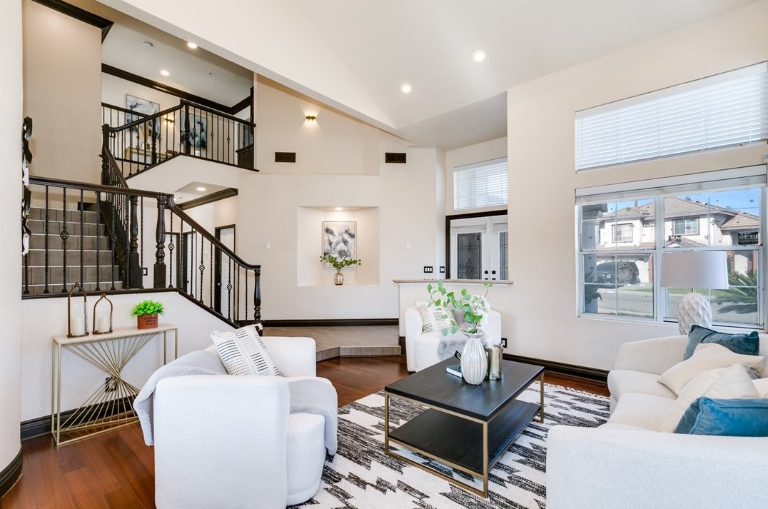 7490 Oxford Ct, Fontana CA  92336-3522 exterior