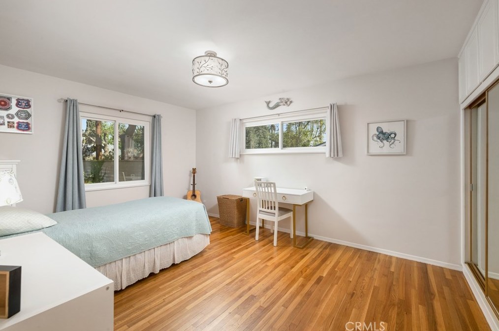 1562 Mural Dr, Claremont CA  91711-3245 exterior