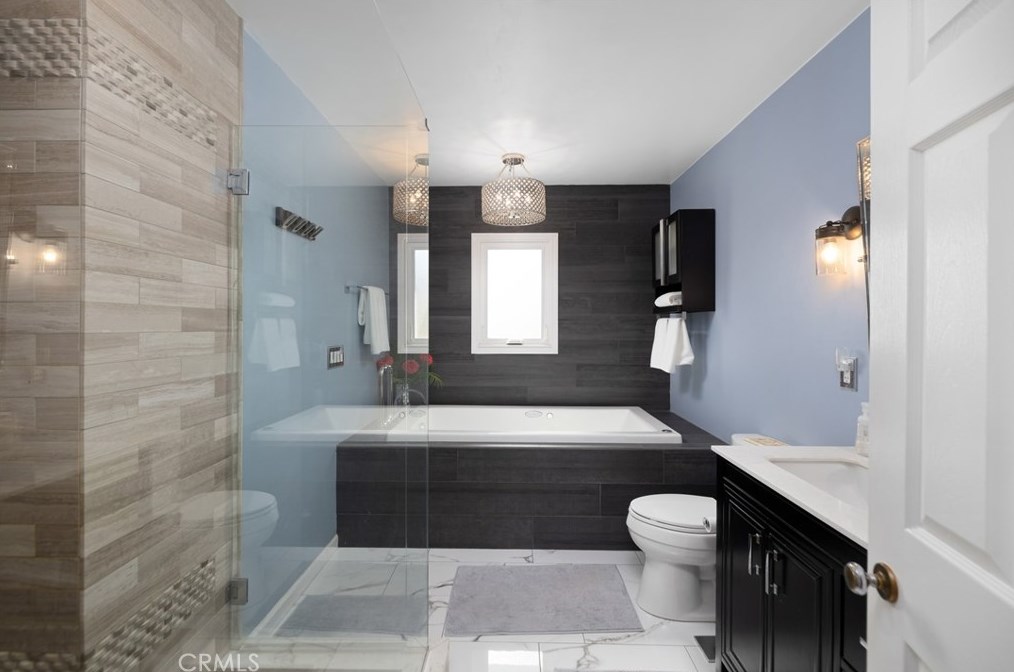 1562 Mural Dr, Claremont CA  91711-3245 exterior