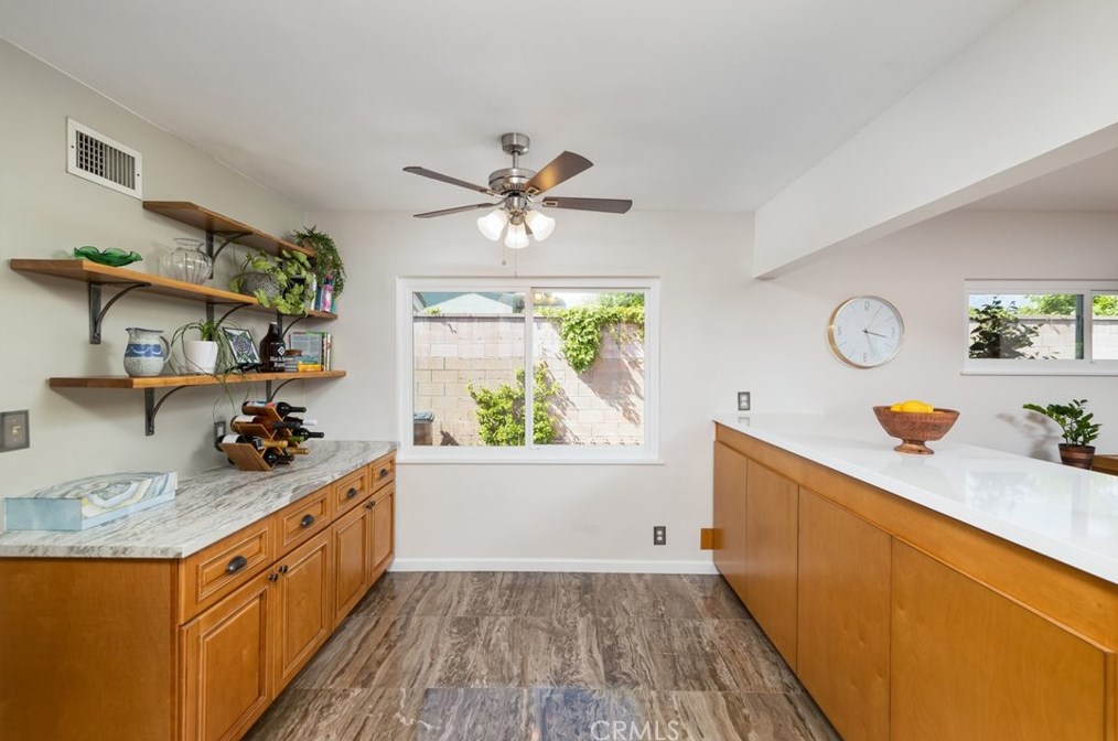 1562 Mural Dr, Claremont CA  91711-3245 exterior