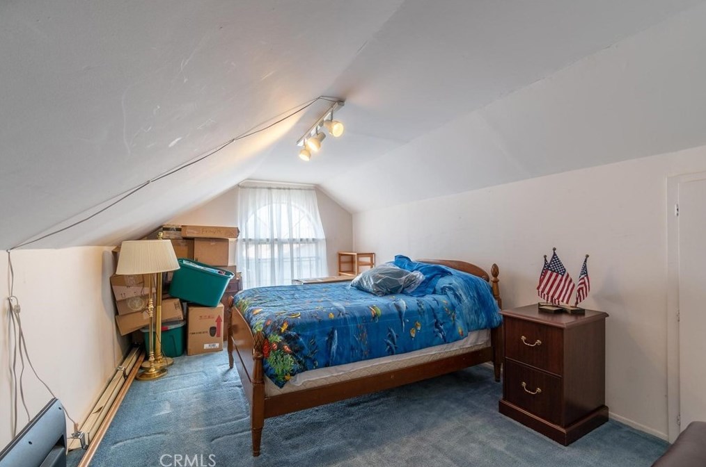 19276 Pine Way, Apple Valley CA  92308-8968 exterior