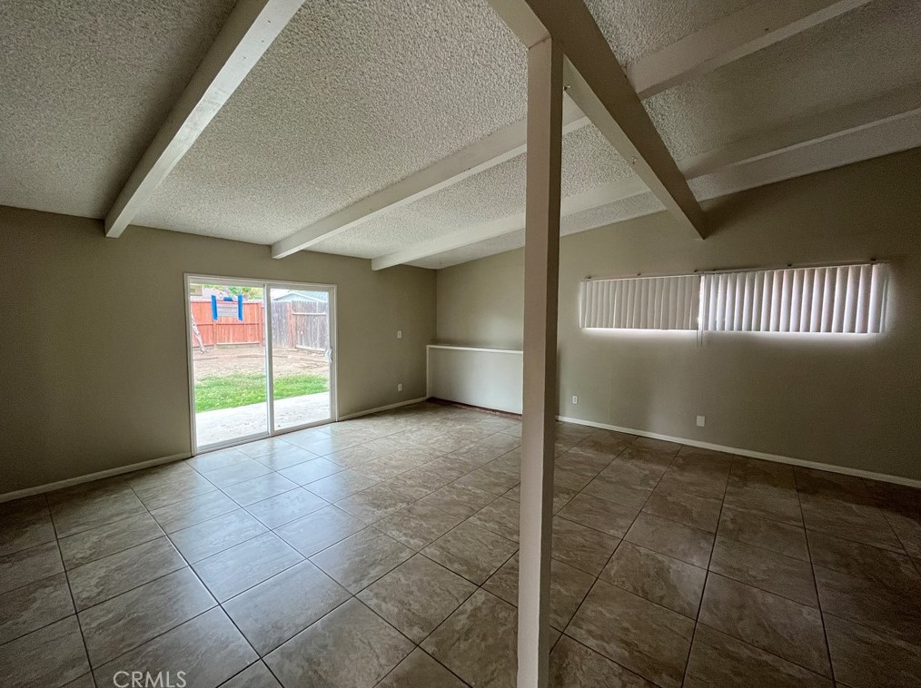 17969 Hatton St, Los Angeles CA  91335-2137 exterior