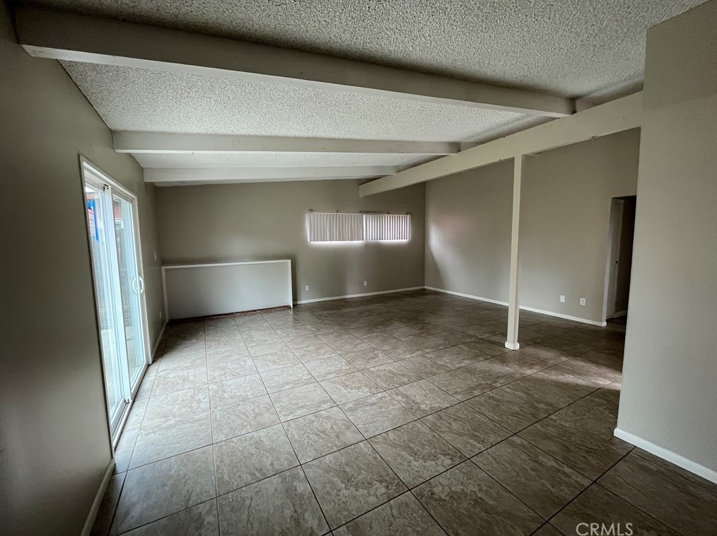 17969 Hatton St, Los Angeles CA  91335-2137 exterior