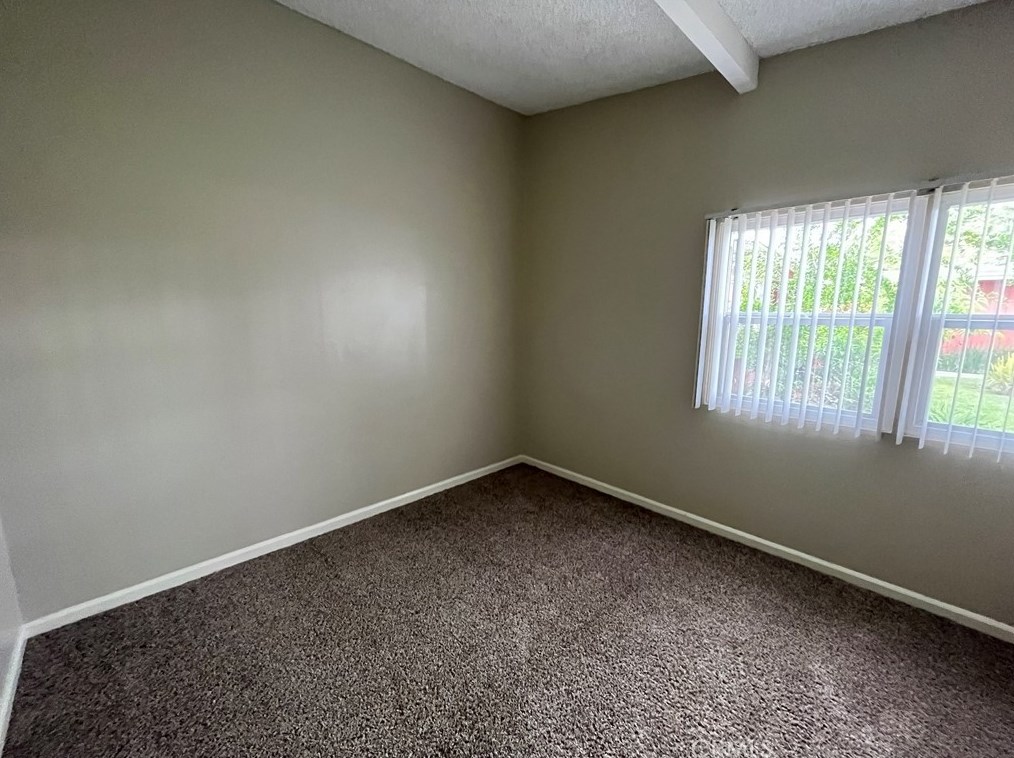17969 Hatton St, Los Angeles CA  91335-2137 exterior