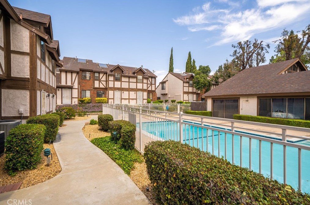 1014 Mountain Ave, Ontario CA  91762-2114 exterior