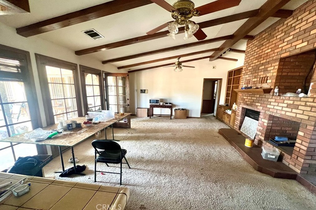 16045 Lime St, Hesperia CA  92345-4029 exterior