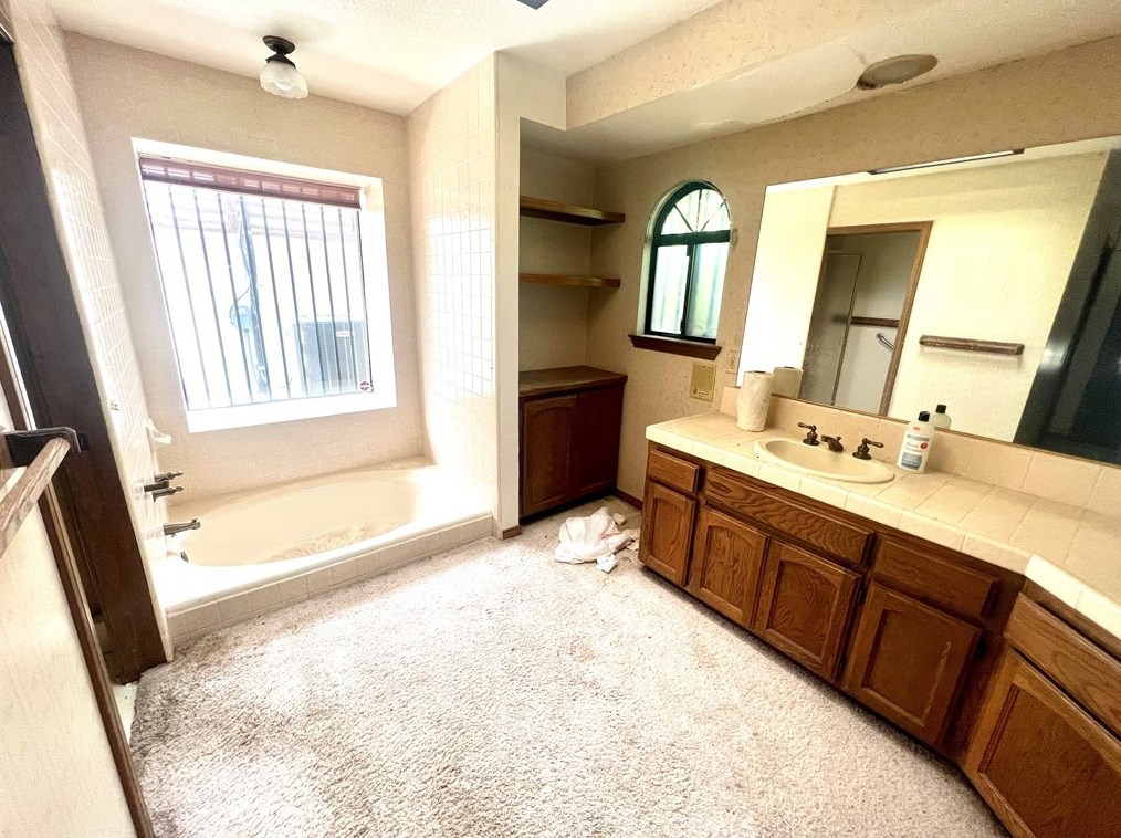 16045 Lime St, Hesperia CA  92345-4029 exterior