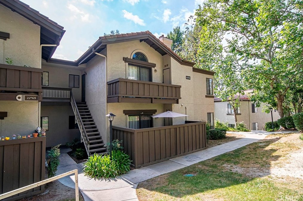 22765 Lakeway Dr, Pomona CA  91765-4431 exterior