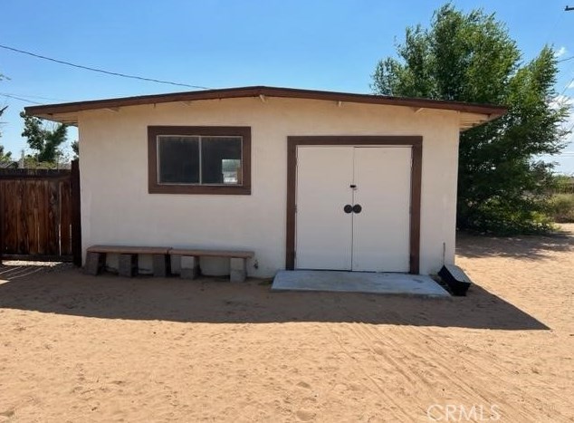 13092 Topsanna Rd, Apple Valley CA  92308-6386 exterior