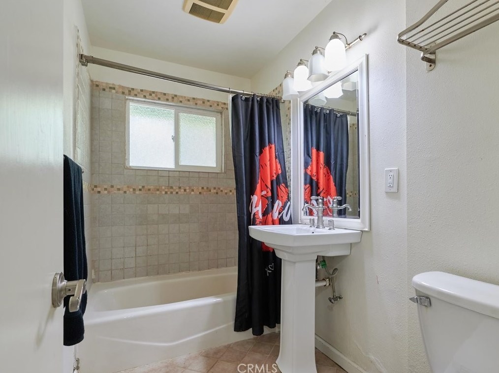 186 Stanford St, Hemet CA  92544-4907 exterior