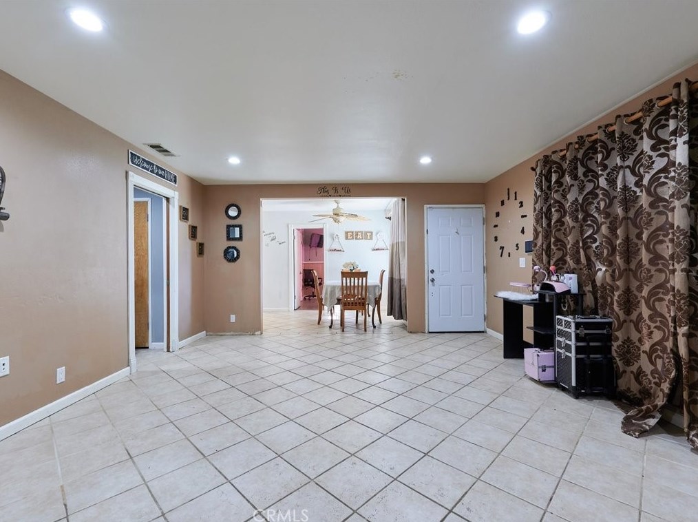 186 Stanford St, Hemet CA  92544-4907 exterior