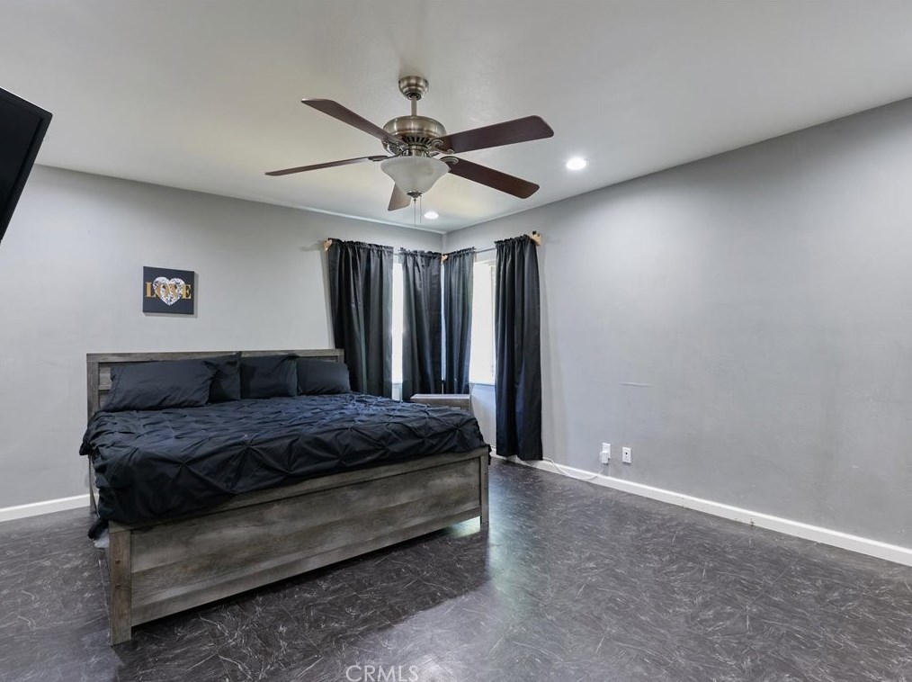 186 Stanford St, Hemet CA  92544-4907 exterior