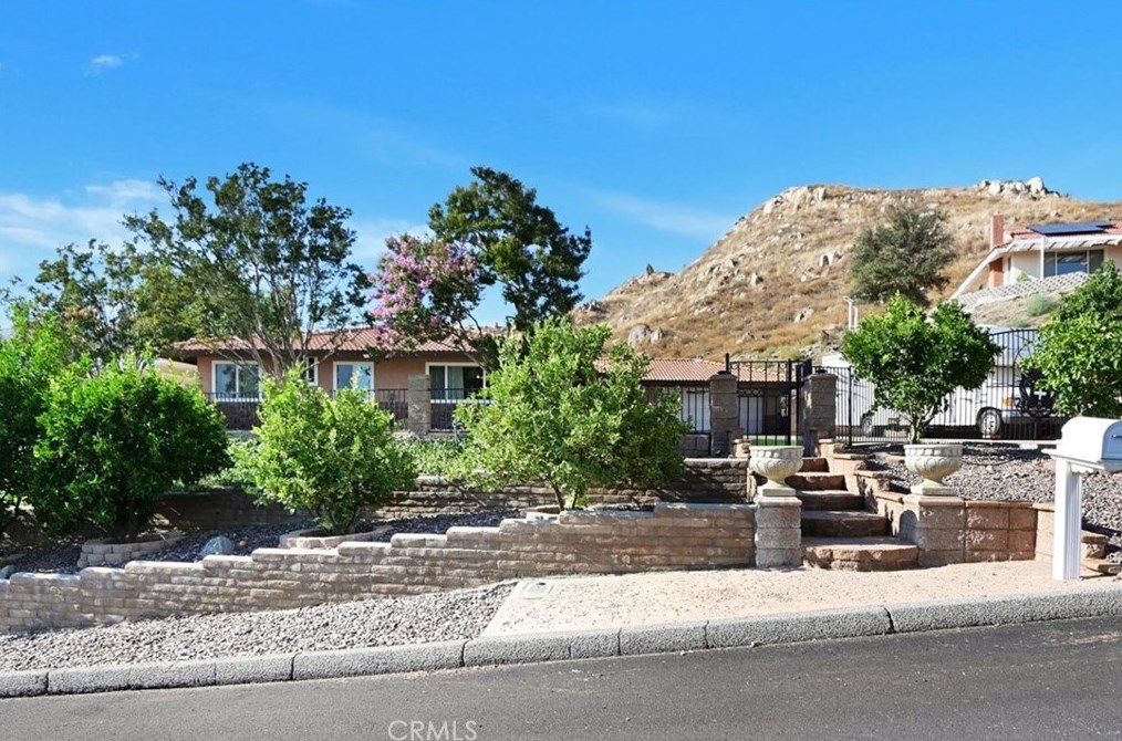 26324 Kalmia Ave, Moreno Valley CA  92555-1720 exterior