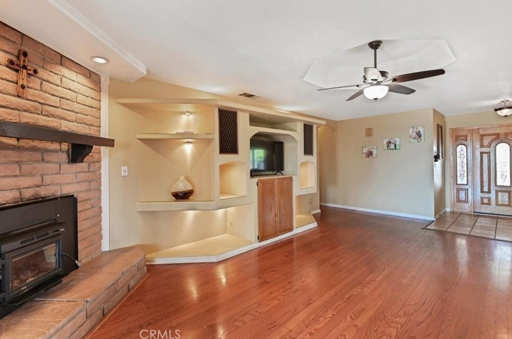 26324 Kalmia Ave, Moreno Valley CA  92555-1720 exterior