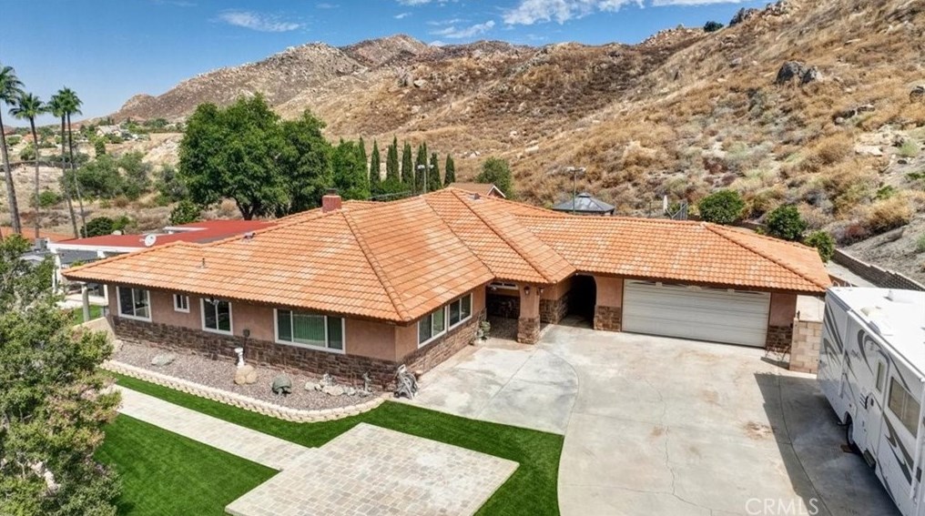 26324 Kalmia Ave, Moreno Valley CA  92555-1720 exterior