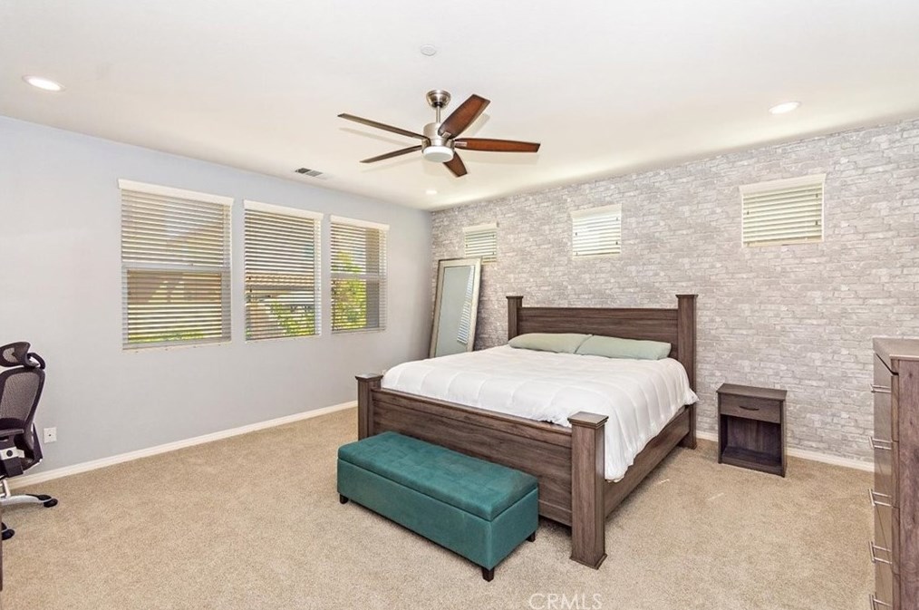 4602 Condor Ave, Fontana CA 92336-4715 exterior