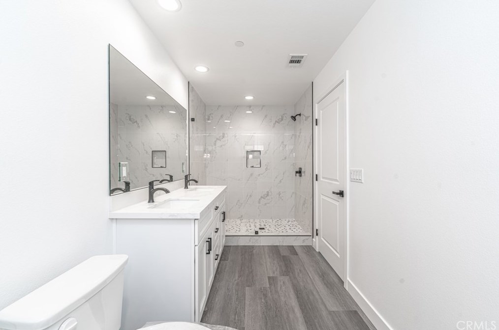 11437 1 Ave, Hesperia CA 92345-2153 exterior