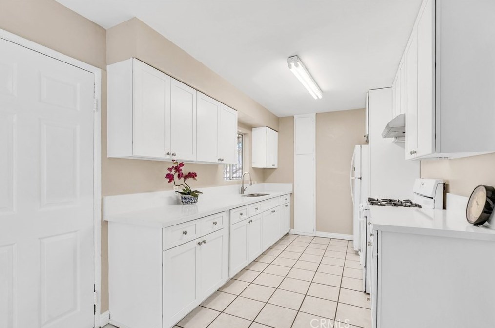 11018 Montecito Dr, El Monte CA 91731-2120 exterior