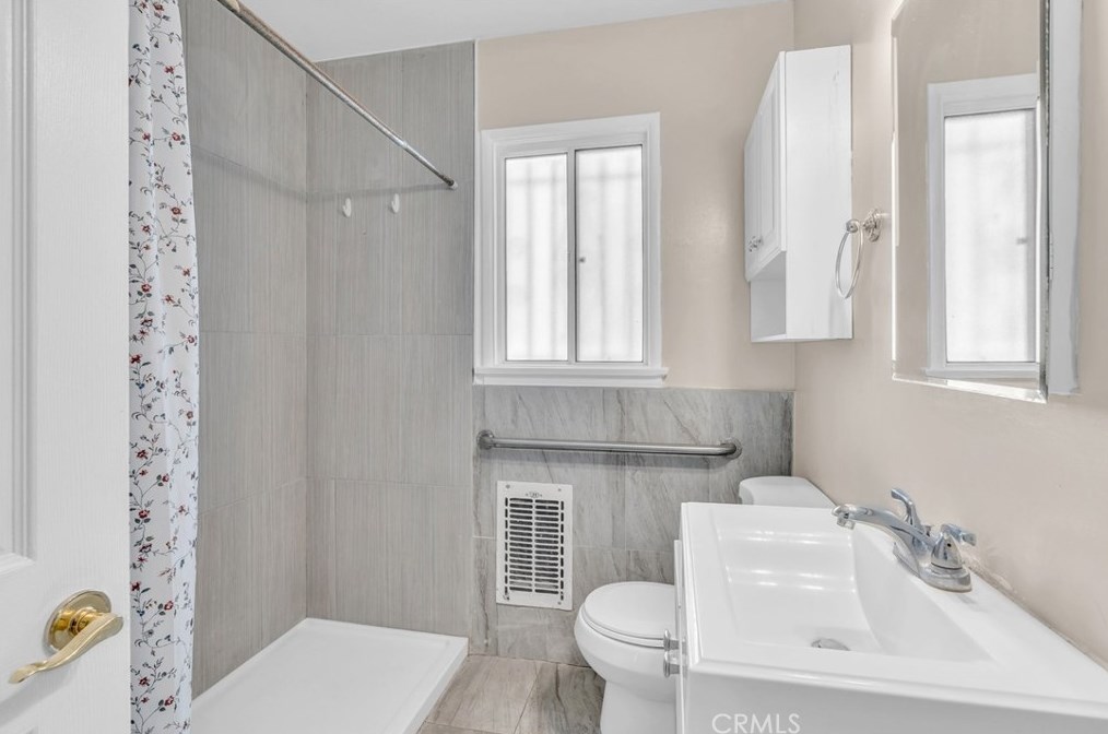 11018 Montecito Dr, El Monte CA 91731-2120 exterior