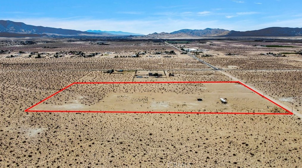 37023 Rabbit Springs Rd, Lucerne Valley CA  92356-8870 exterior