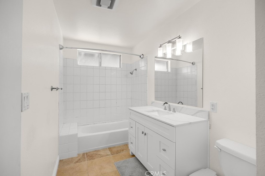 2105 San Marcos Pl, Claremont CA  91711-1766 exterior