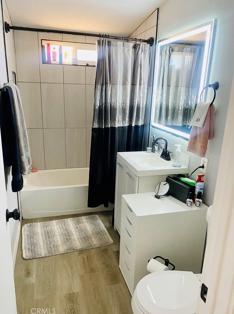 7218 7th Ave, Hesperia CA  92345-4473 exterior