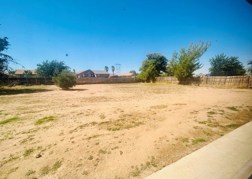 7218 7th Ave, Hesperia CA  92345-4473 exterior