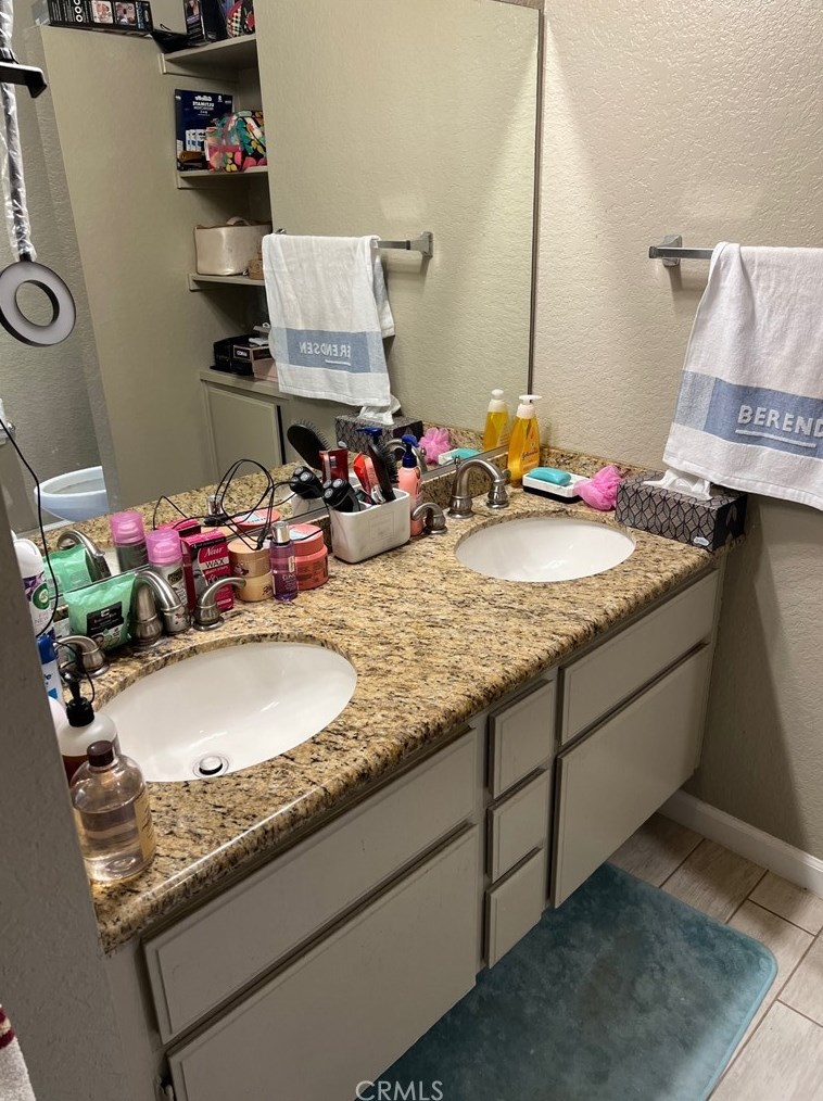553 Wayland Ct, Claremont CA  91711-5001 exterior