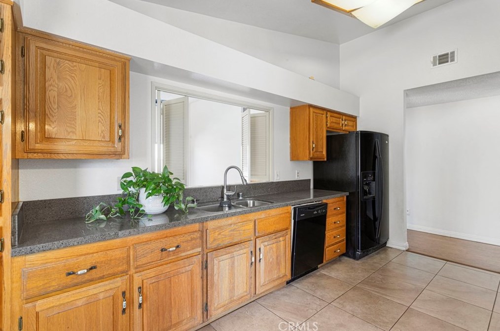 26308 Alturas Creek Dr, Moreno Valley CA 92555-6819 exterior