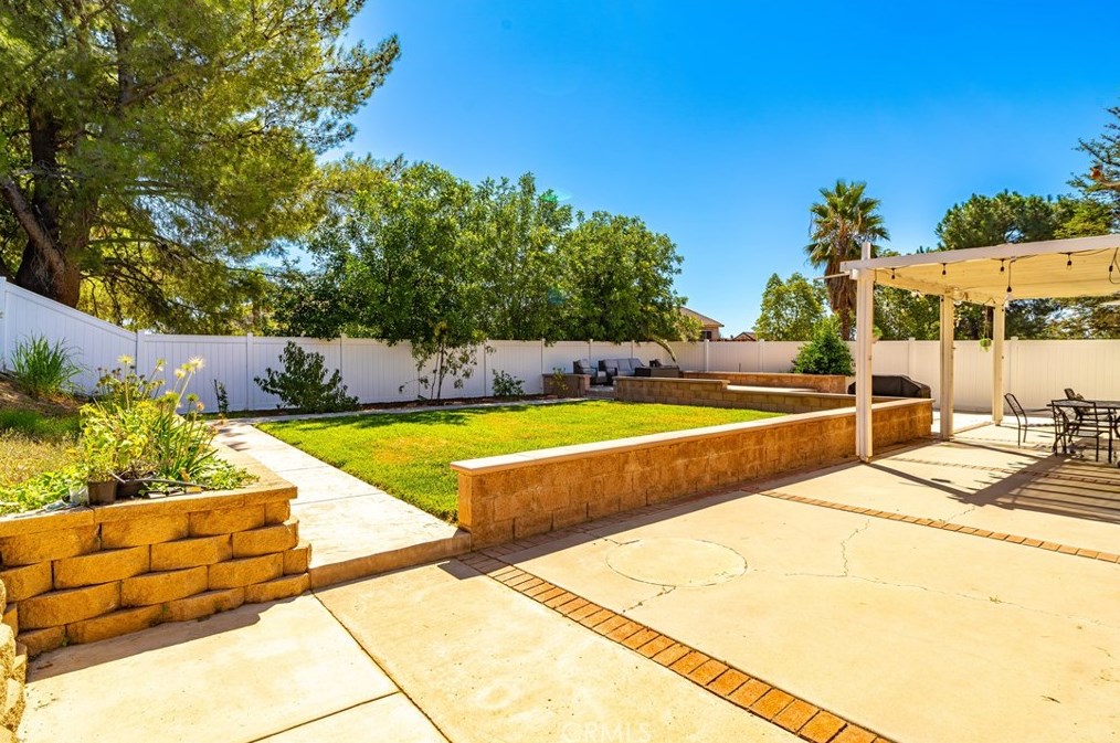 24585 Meadow Grass Way, Moreno Valley CA  92557-4129 exterior