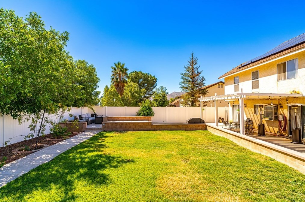 24585 Meadow Grass Way, Moreno Valley CA  92557-4129 exterior