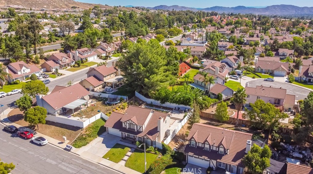 24585 Meadow Grass Way, Moreno Valley CA  92557-4129 exterior