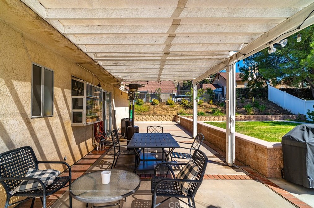 24585 Meadow Grass Way, Moreno Valley CA  92557-4129 exterior