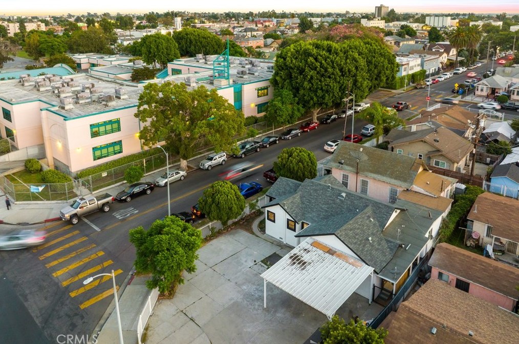 4209 Mckinley Ave, Los Angeles CA  90011-3025 exterior