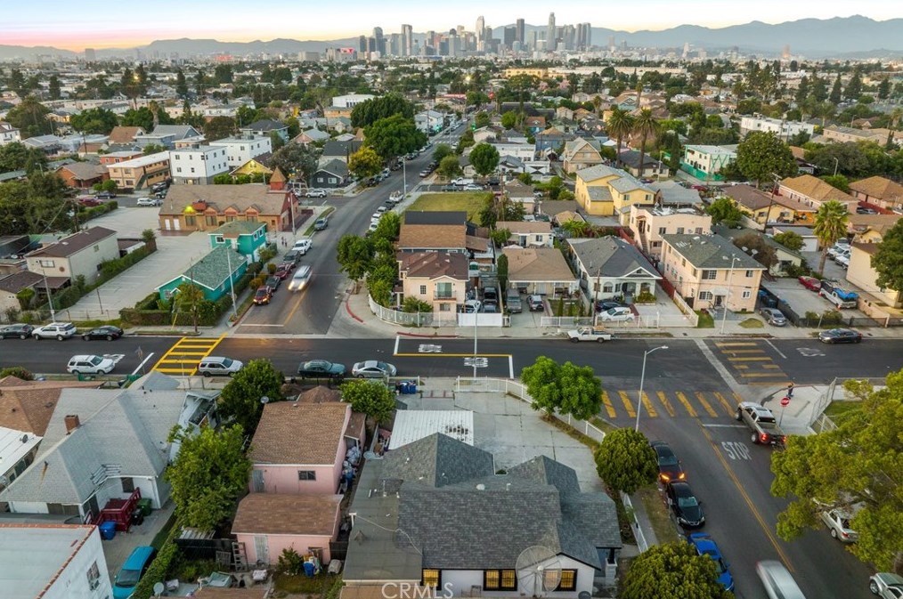 4209 Mckinley Ave, Los Angeles CA  90011-3025 exterior