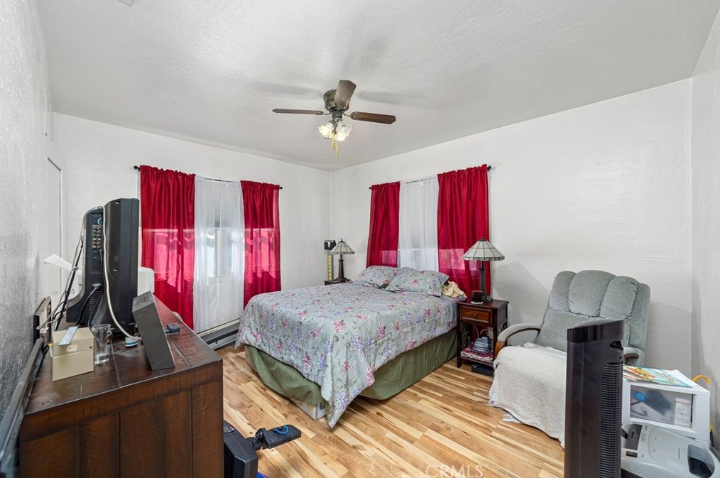 352 Madison Ave, Pomona CA  91767-3124 exterior