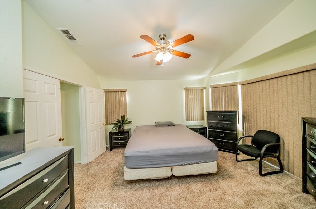 9052 Powell Ave, Hesperia CA  92344-8291 exterior