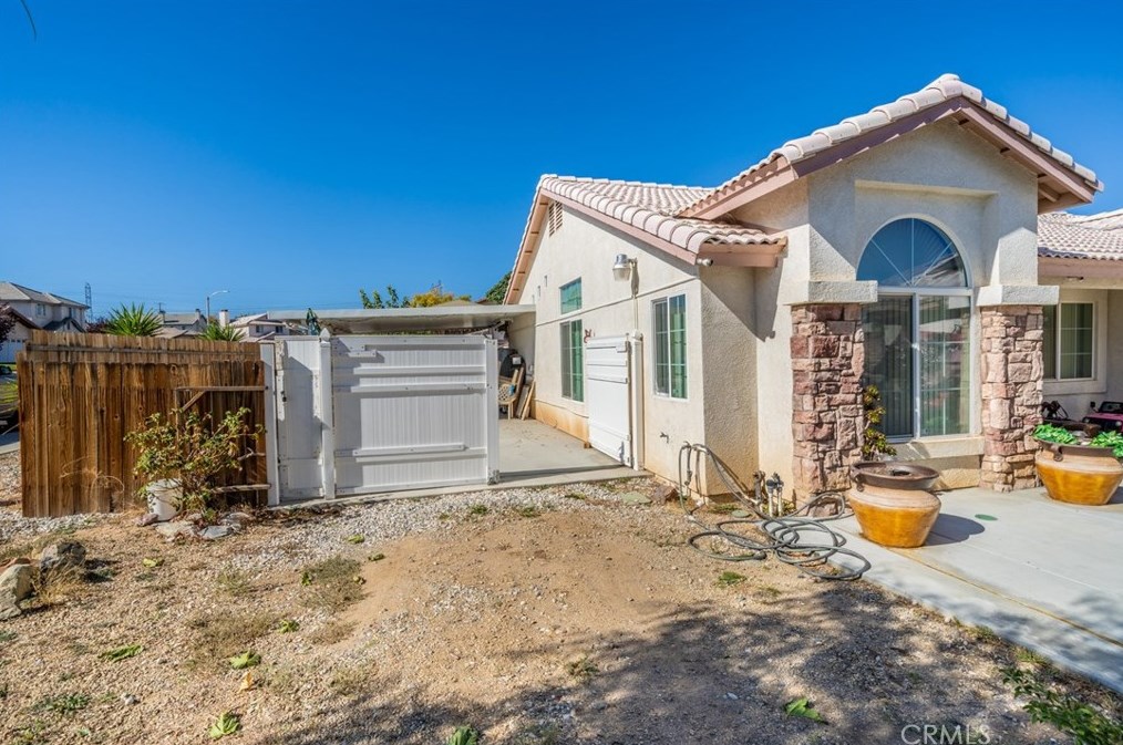 9052 Powell Ave, Hesperia CA  92344-8291 exterior