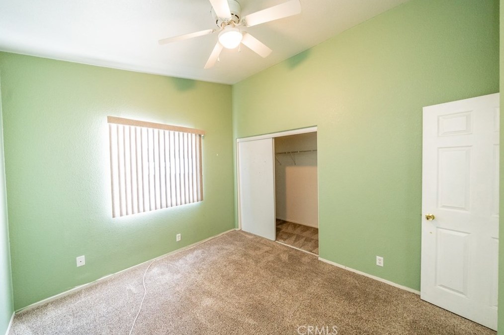 9052 Powell Ave, Hesperia CA  92344-8291 exterior