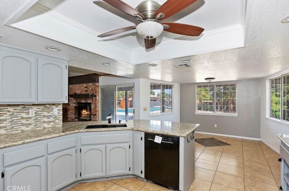 13052 Quapaw Rd, Apple Valley CA  92308-6269 exterior