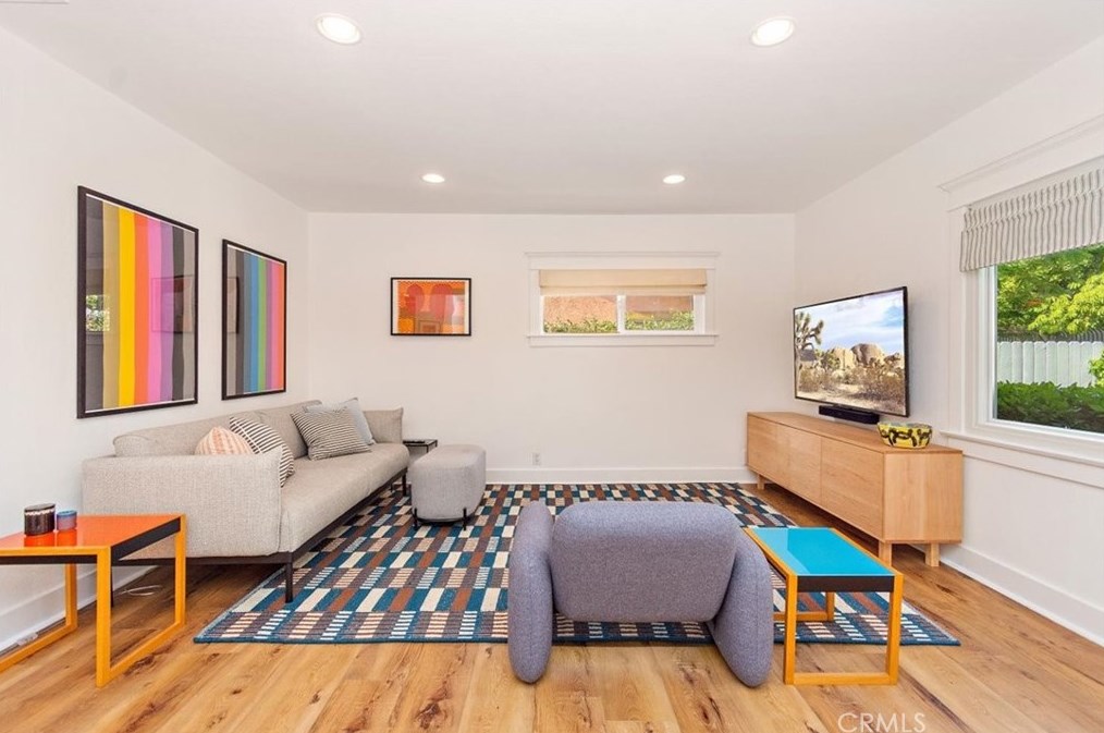 6602 Barton Ave, Los Angeles CA  90038-2548 exterior