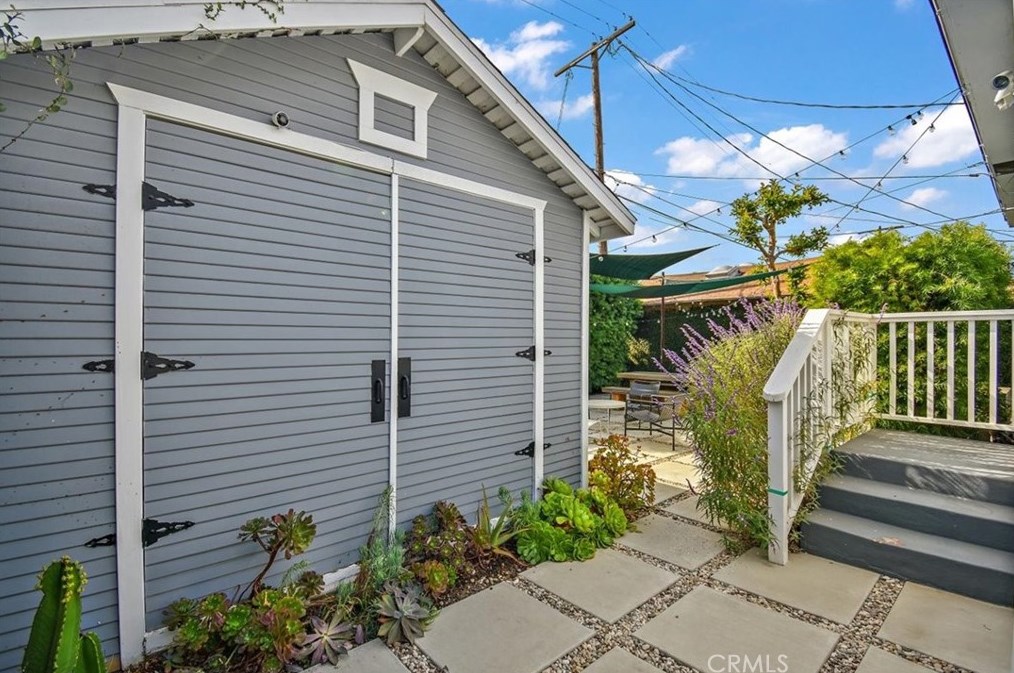 6602 Barton Ave, Los Angeles CA  90038-2548 exterior
