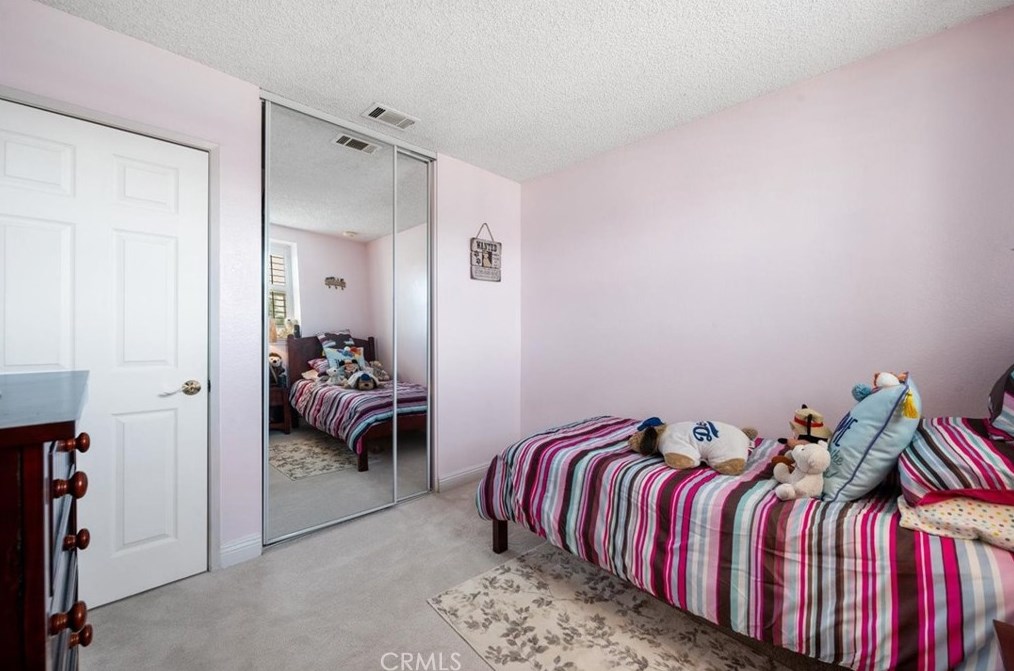 11611 Homewood Pl, Fontana CA  92337-0669 exterior